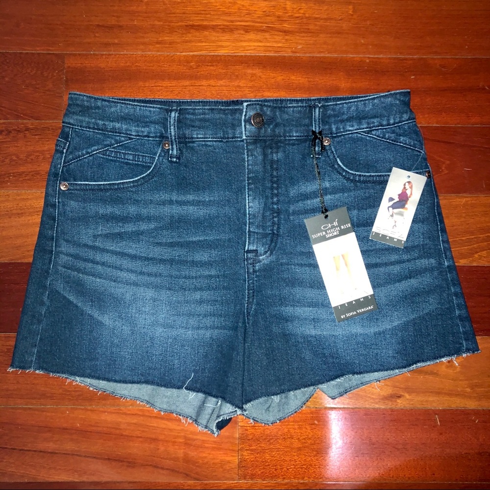 NWT Sofia Vergara Dark Wash High Rise Denim Shorts